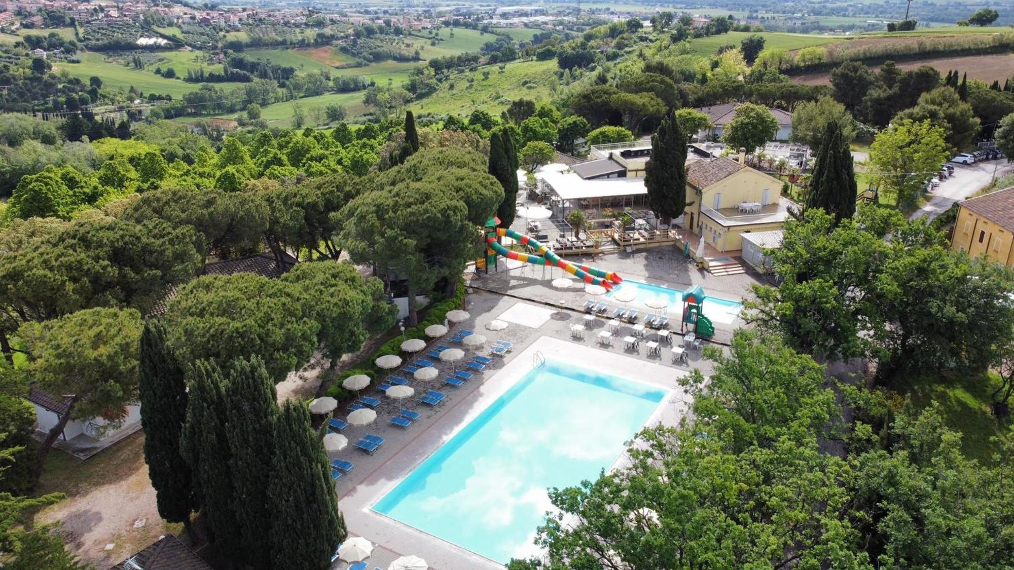 San Costanzo Camping Village Mar Y Sierra מראה חיצוני תמונה