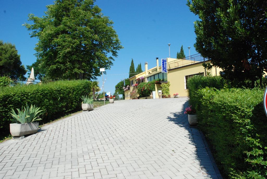 San Costanzo Camping Village Mar Y Sierra מראה חיצוני תמונה