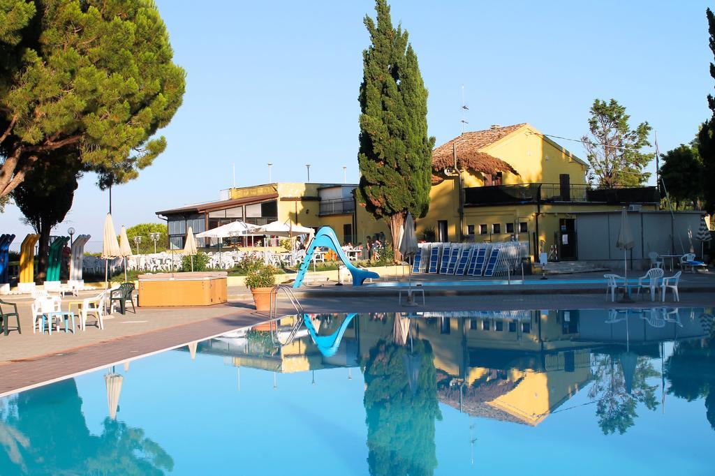 San Costanzo Camping Village Mar Y Sierra מראה חיצוני תמונה