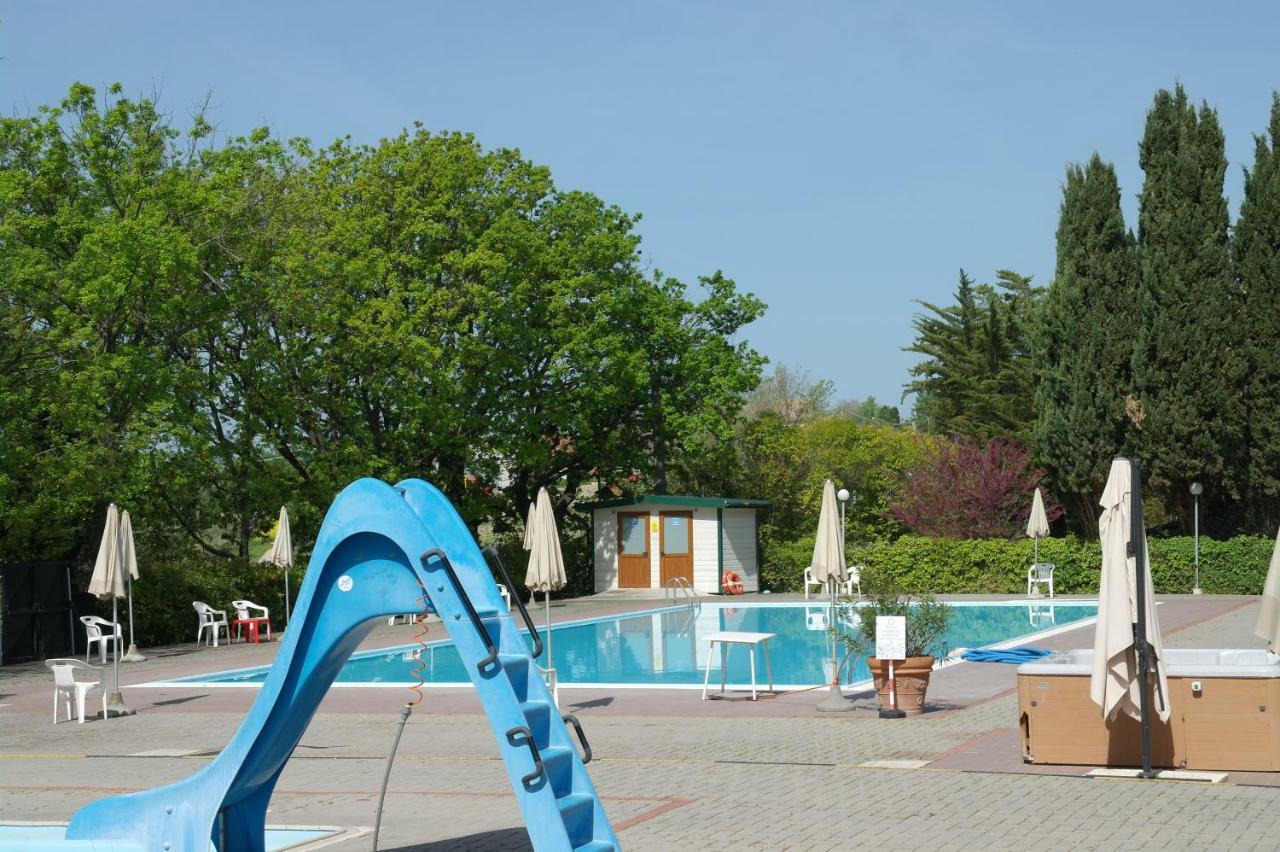 San Costanzo Camping Village Mar Y Sierra מראה חיצוני תמונה